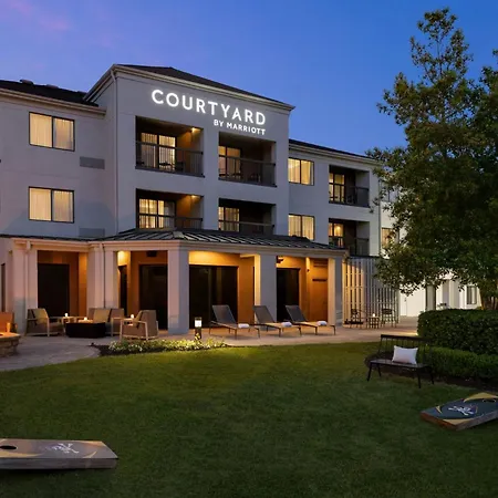 Courtyard Greenville